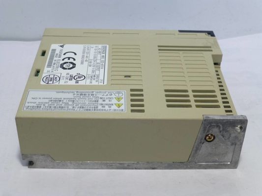 Yaskawa SGDS-02F12A AC SERVO AMPLIFIER 100-115V 4.7A 200W NEW