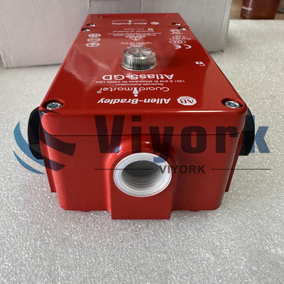 440G-L07264 5-GD2 Protection Lock Switch By Allen Bradley With 2A Current And Digital Output Type