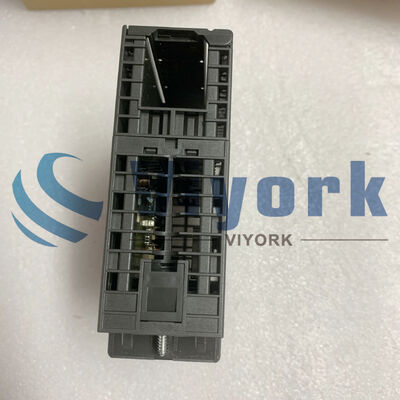 Siemens 6ES7332-5HF00-0AB0 OUTPUT MODULE SIMATIC S7-300 SM 332 ISOLATED NEW