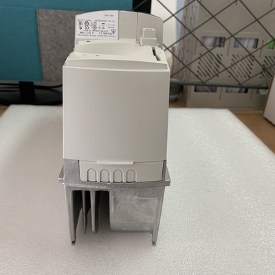 新しいNIDEC SP1406インバーター ドライブ フレーム サイズ1 50/60HZ 11A 5.5KW